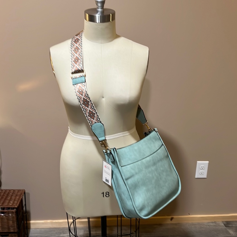 Jen & Co Vegan crossbody with guitar strap